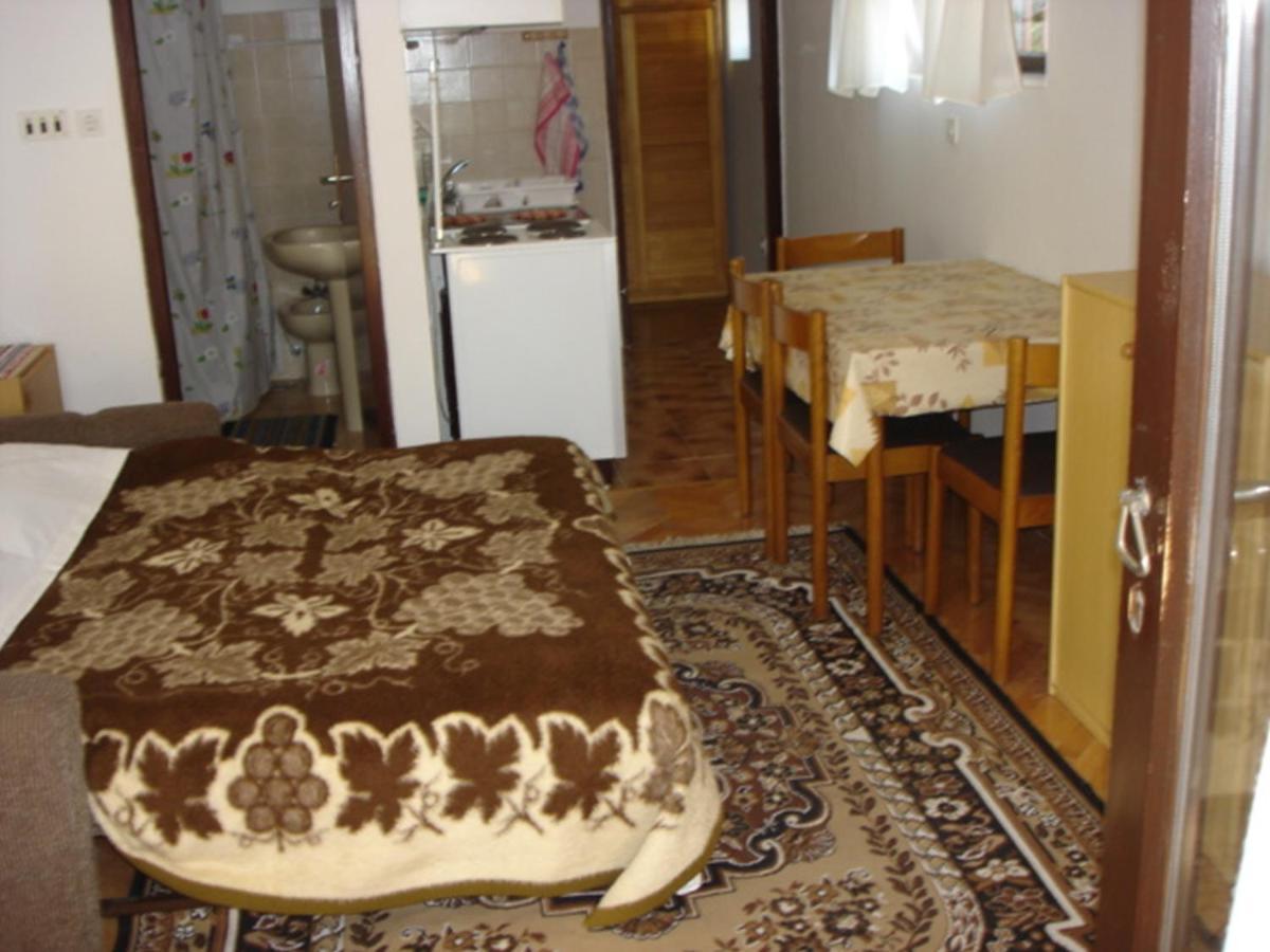 Apartments Vjera Krk Town Oda fotoğraf